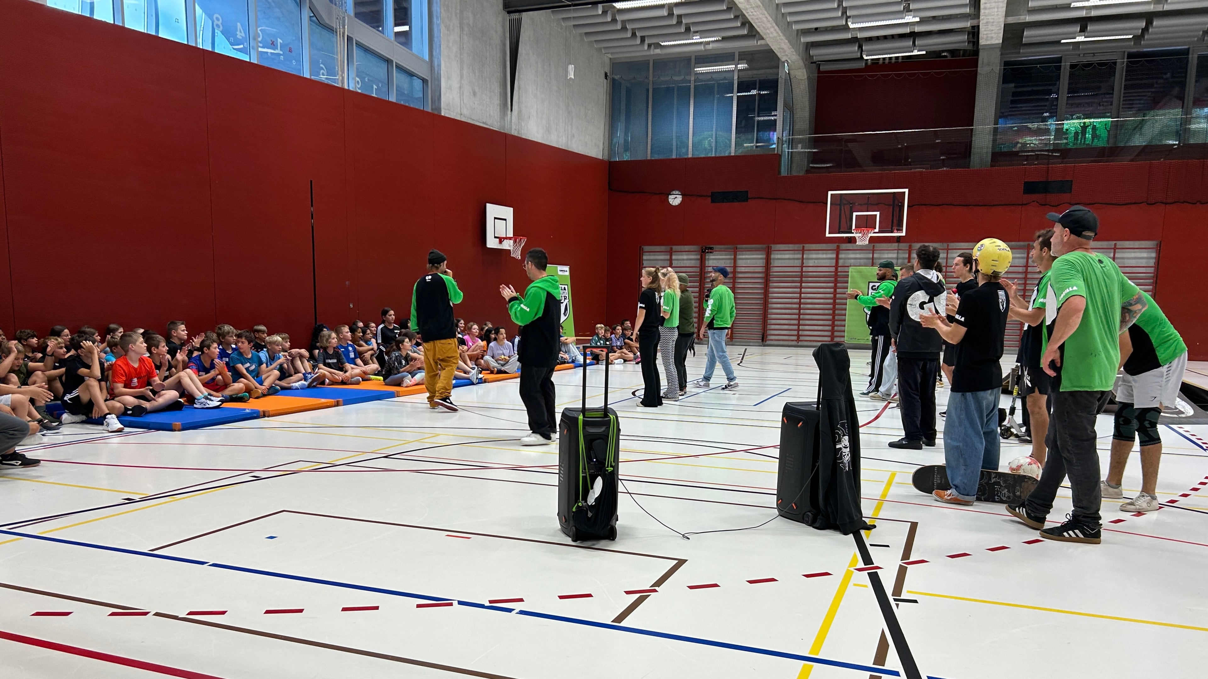 Programma scolastico Gorilla in palestra.